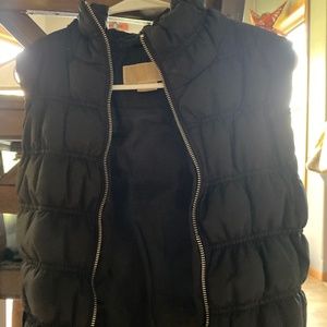 Micheal kors puffer vest.